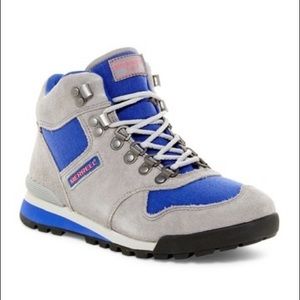 Retro Merrell Women’s Solo Dove Hiking Boot